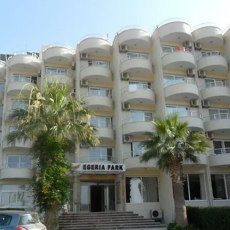 Blue Egeria Park Κουσάντασι