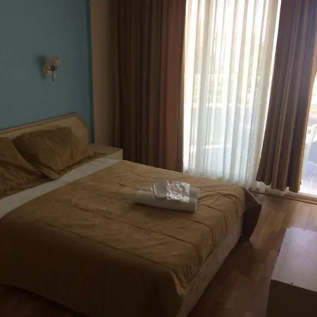 Blue Egeria Park Κουσάντασι
